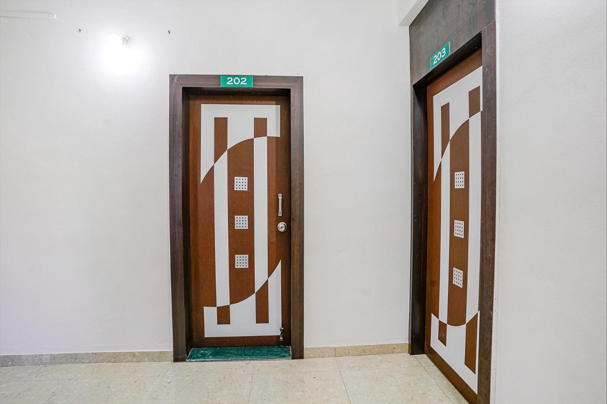 Fabhotel Glh Stays, Airport Road Пюн Екстериор снимка